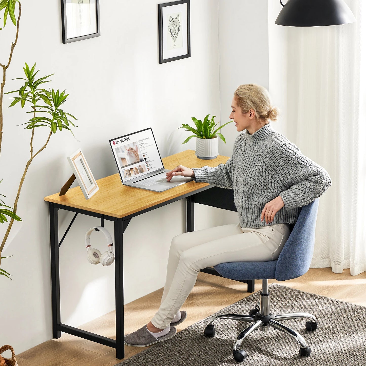 Computer Desk Writing Study Office Gaming Table Modern Simple Style Compact with Side Bag